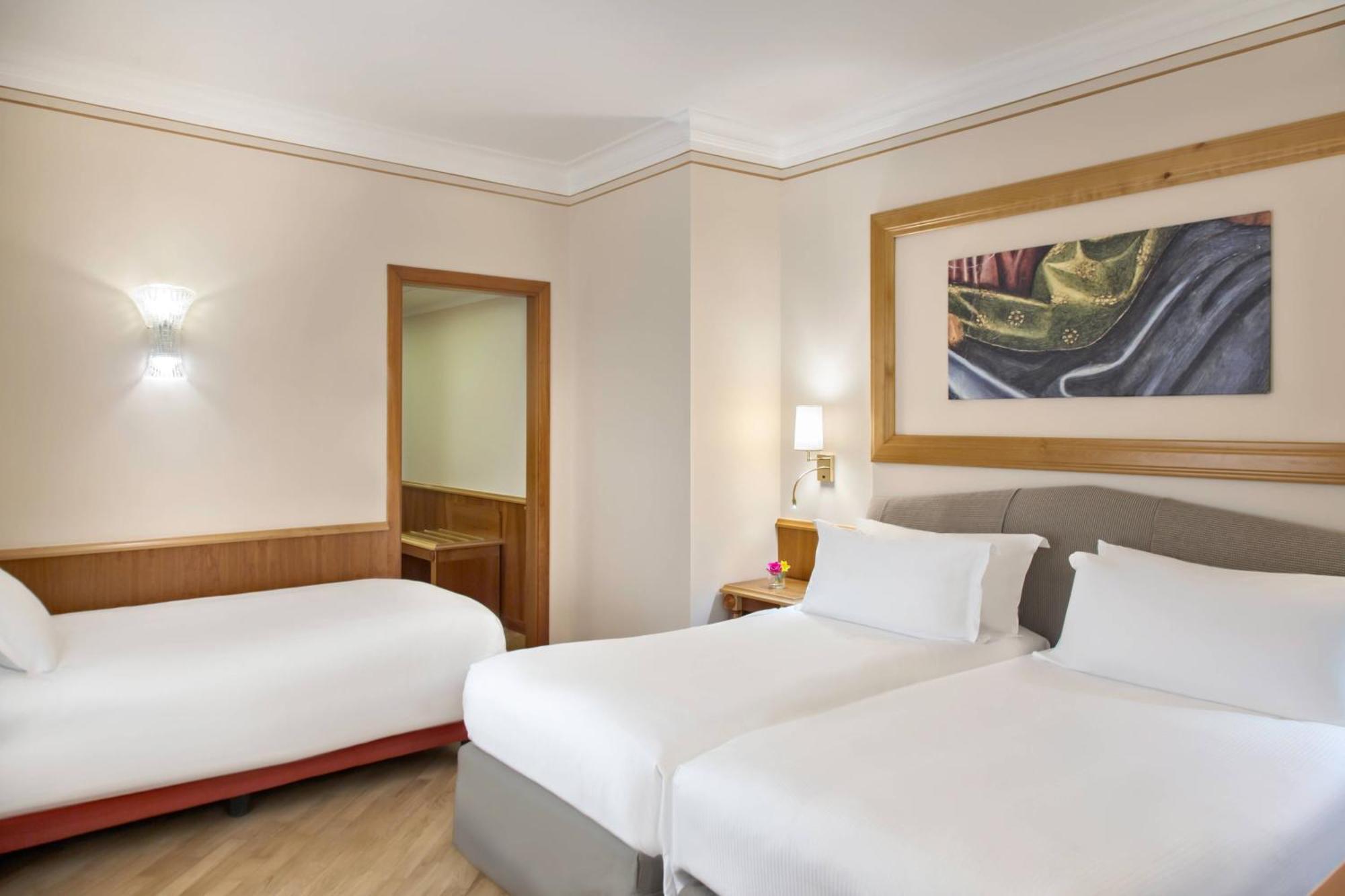 Renaissance Mediterraneo Hotel Nápoles