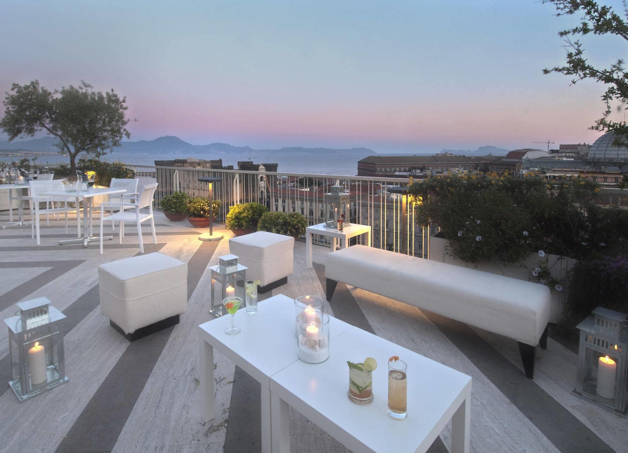 Renaissance Mediterraneo 4* Nápoles